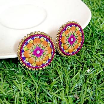 Handcrafted resin stud rs11 1