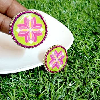 Handcrafted resin stud rs13 2