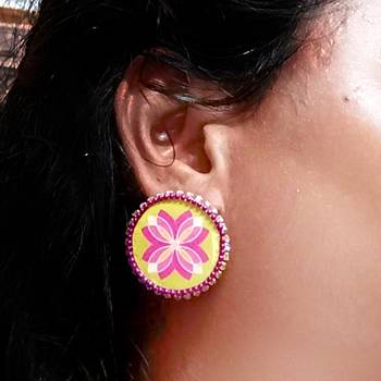 Handcrafted resin stud rs13 3