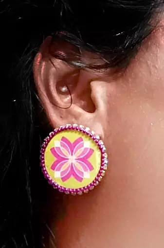 Handcrafted resin stud rs13