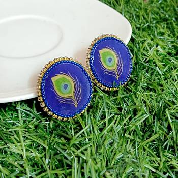 Handcrafted resin stud rs16 1