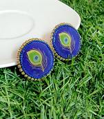 Handcrafted resin stud rs16