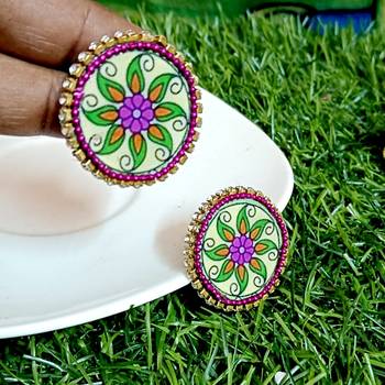Handcrafted resin stud rs17 2