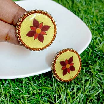 Handcrafted resin stud rs18 2