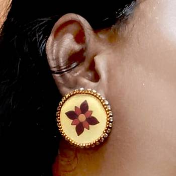 Handcrafted resin stud rs18 3