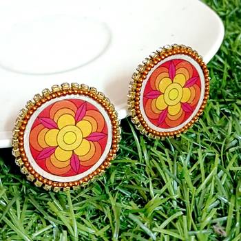 Handcrafted resin stud rs20 1