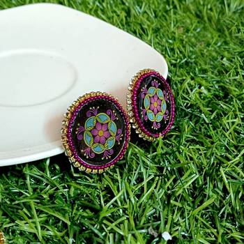 Handcrafted resin stud rs21 1