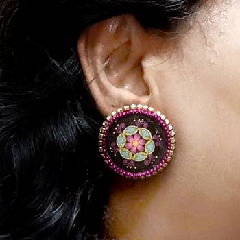 Handcrafted resin stud rs21 3