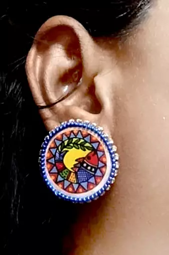 Handcrafted resin stud rs22