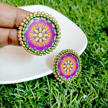 Handcrafted resin stud rs24 2