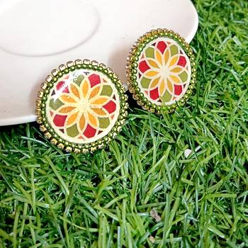 Handcrafted resin stud rs26 1