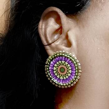 Handcrafted resin stud rs27 3