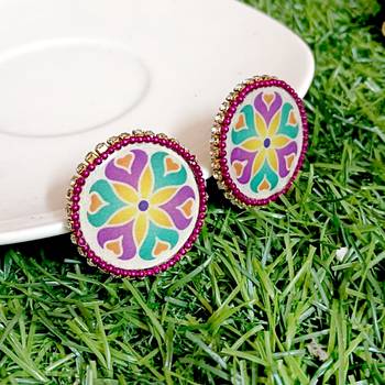 Handcrafted resin stud rs29 1