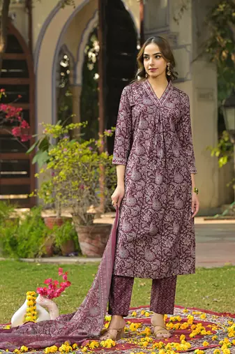 women burgundy rayon blend floral printed straight kurta trousers with dupatta