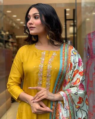 Mustard viscosee chanderi fabric ethnic partywear salwar kameez for trendy looks 2