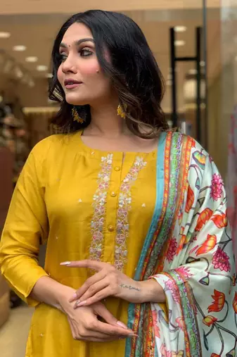 Mustard viscosee chanderi fabric ethnic partywear salwar kameez for trendy looks
