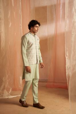 Pista ethnic indian wedding wear kurta payjama with nehru jacket for classy looks 5