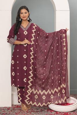 Wine women printed aline kurta pant with dupatta set 1