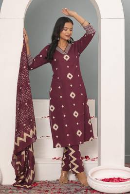 Wine women printed aline kurta pant with dupatta set 3