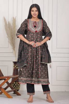 Black women embroidered gold printed anarkali kurta pant with dupatta set 3