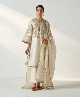 Roop ivory kurta pant set 1