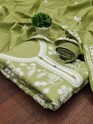 Heavy thread embroidery and hand work with deisngner thread work dupatta jalpari silk dress material 2
