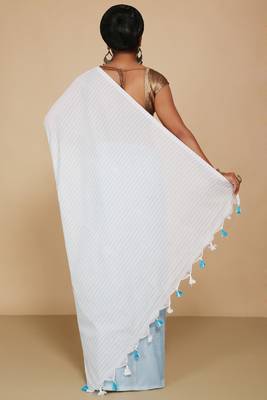 Cotton half half Colour molmol Saree Pallu Stripe With Blouse Piece (White Turquise) 3