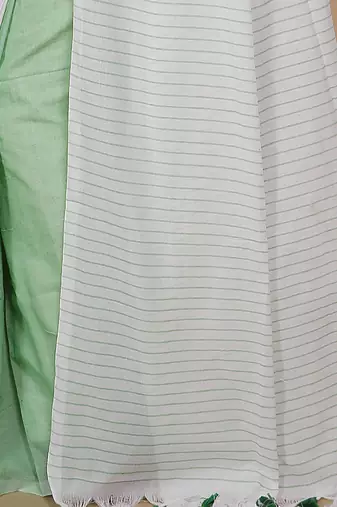 Cotton half half Colour molmol Saree Pallu Stripe With Blouse Piece (White Green)