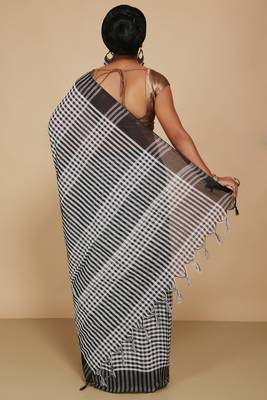 Women's Handloom Cotton Saree With Blouse Piece (White Black) 3
