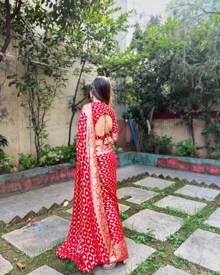 Red Color Viscose Georgette Saree 5