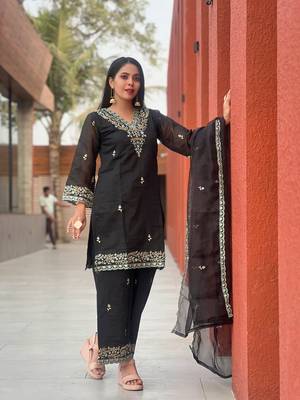Black embroidery silk a-line kurta set 2