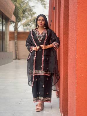 Black embroidery silk a-line kurta set 2