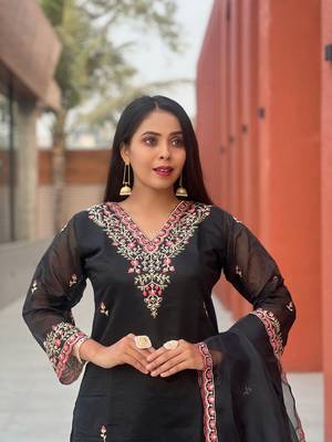 Black embroidery silk a-line kurta set 4