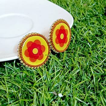 Handcrafted resin stud 1