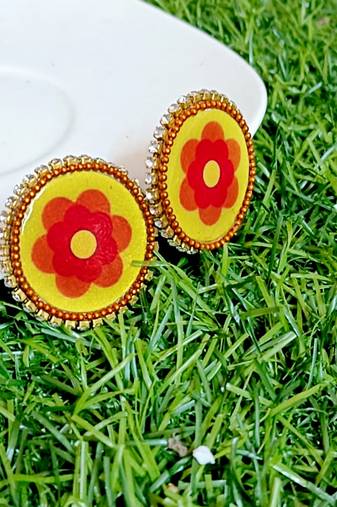 Handcrafted resin stud