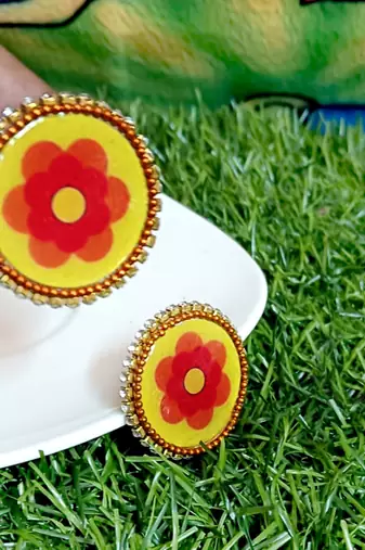 Handcrafted resin stud