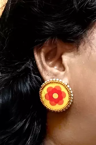 Handcrafted resin stud