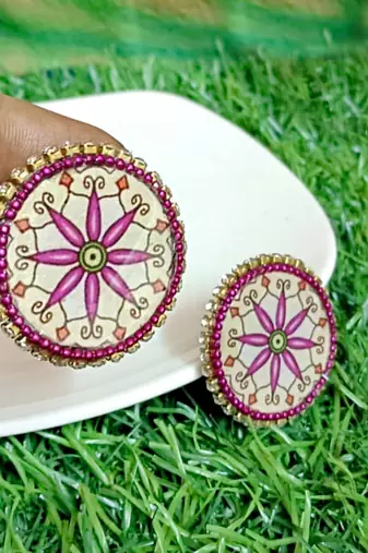 Handcrafted resin stud