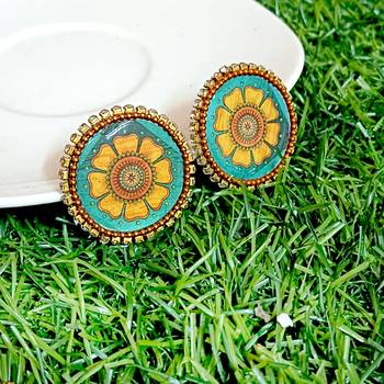 Handcrafted resin stud  1