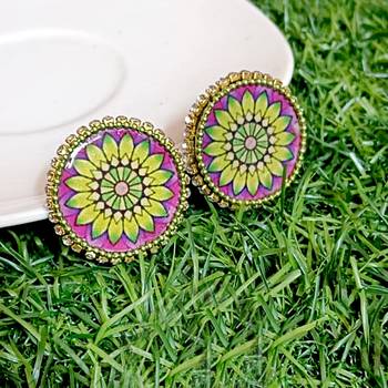 Handcrafted resin stud 1