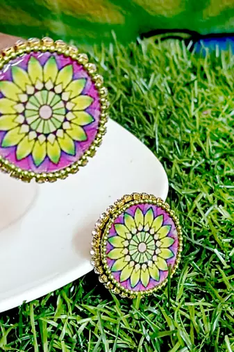 Handcrafted resin stud