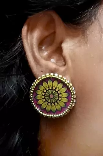 Handcrafted resin stud
