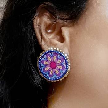 Handcrafted resin stud rs-7 3