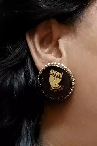 Handcrafted resin stud rs-8