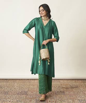 The maharani bucket bag - gold 1