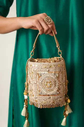 The maharani bucket bag - gold