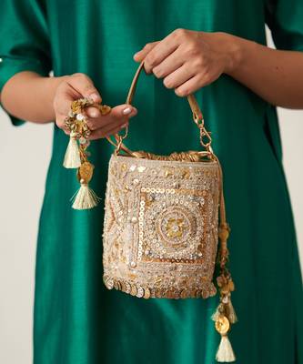 The maharani bucket bag - gold 3