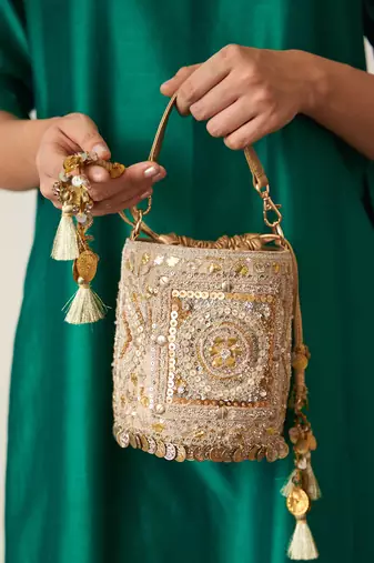 The maharani bucket bag - gold
