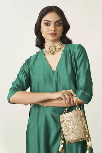 The maharani bucket bag - gold