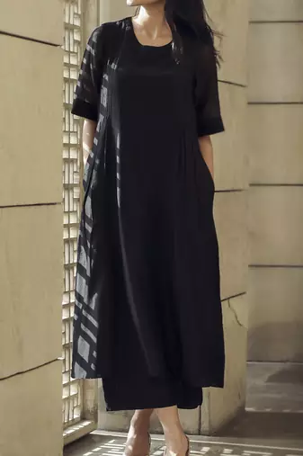 The black silk chanderi ensemble